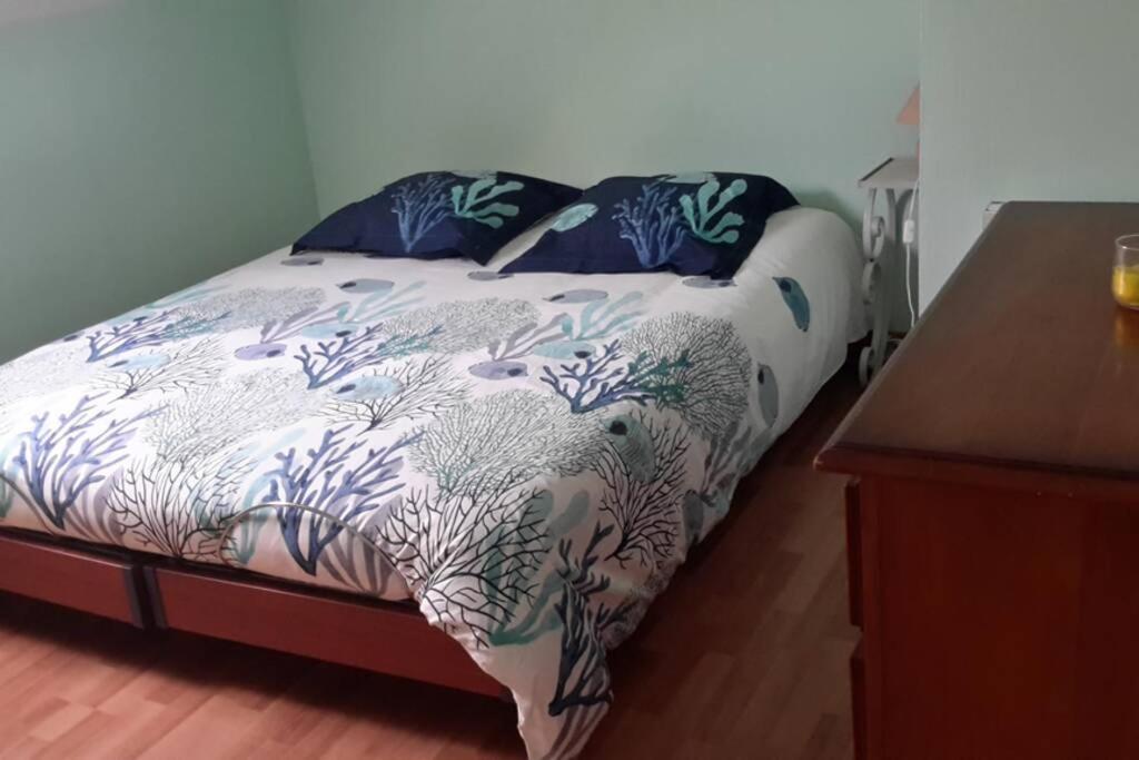 Agreable Logement Dans Petit Village Sud-Essonne Champcueil Exterior photo