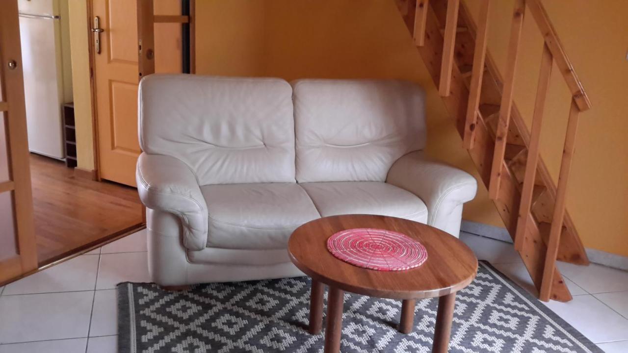 Agreable Logement Dans Petit Village Sud-Essonne Champcueil Exterior photo