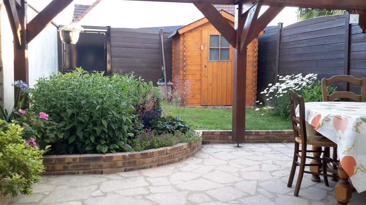 Agreable Logement Dans Petit Village Sud-Essonne Champcueil Exterior photo